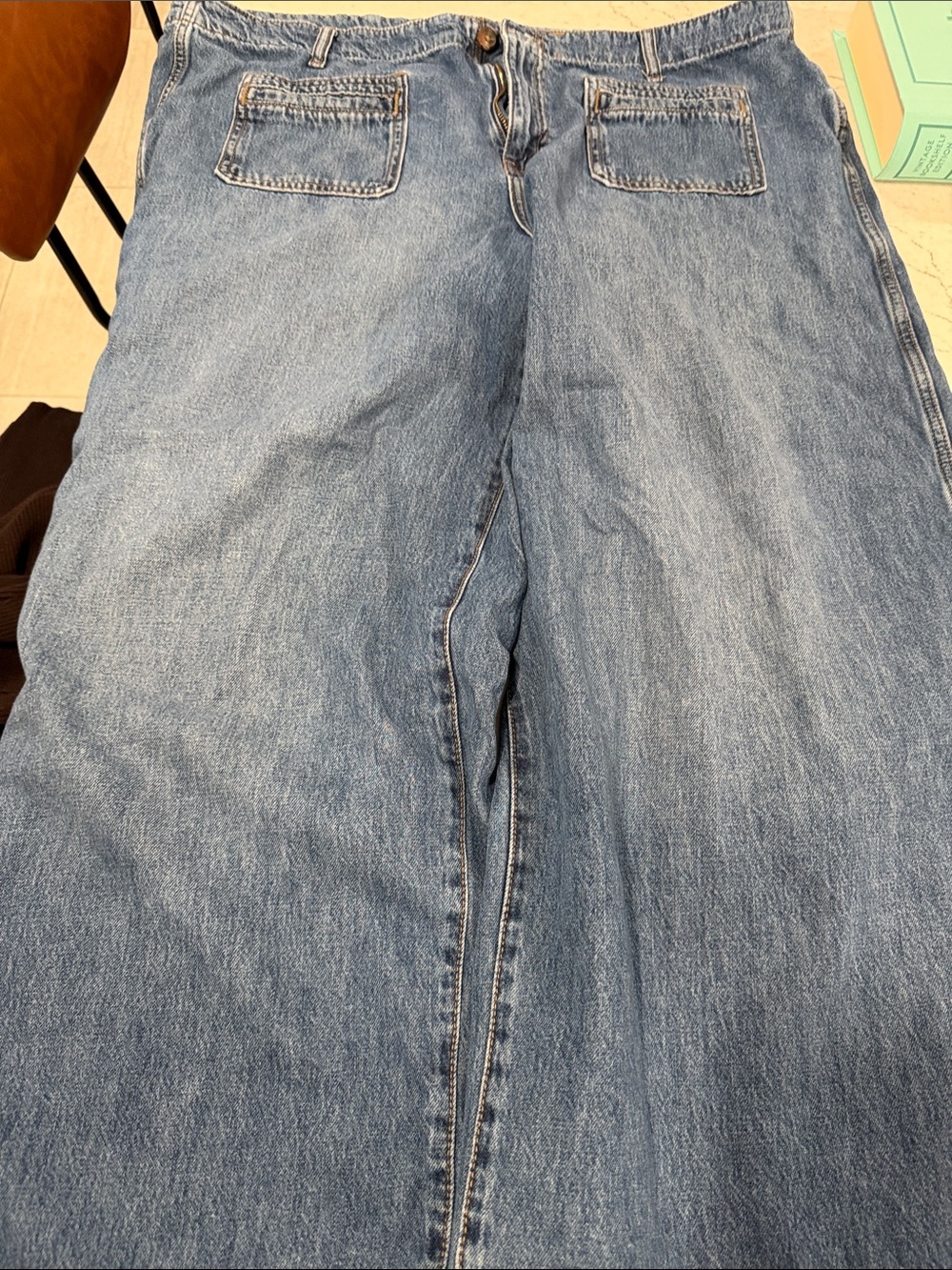 Old Navy Men's Light Blue Relaxed Straight Jeans